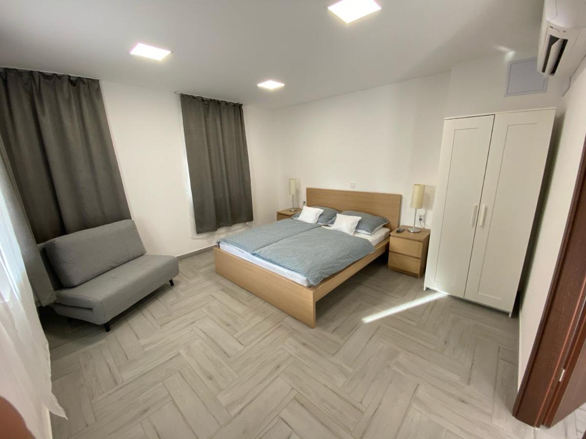 Sulyom Panzio Apartment Tiszafüred Екстериор снимка