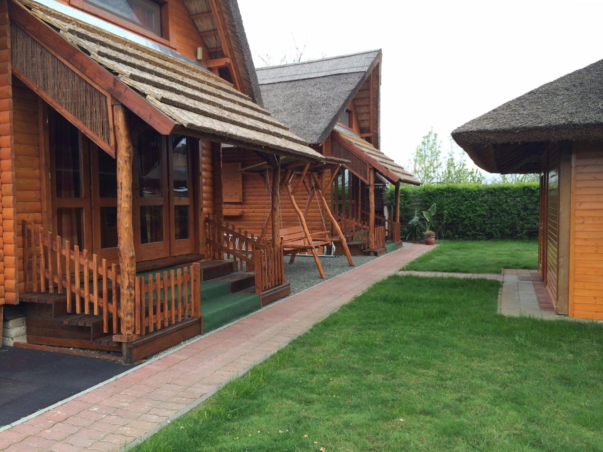 Sulyom Panzio Apartment Tiszafüred Стая снимка